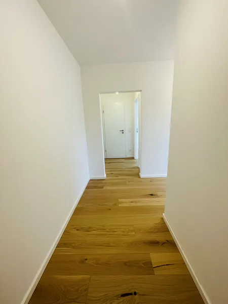 sanierte 2-Zimmerwohnung in der Landsberger Allee / Hochhaus — photo 1